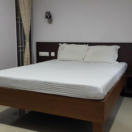 Nest Guest House ปอนดิเชอรี ภายนอก รูปภาพ