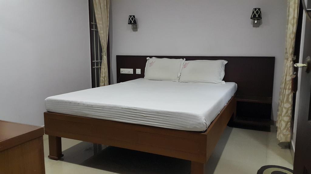 Nest Guest House ปอนดิเชอรี ภายนอก รูปภาพ